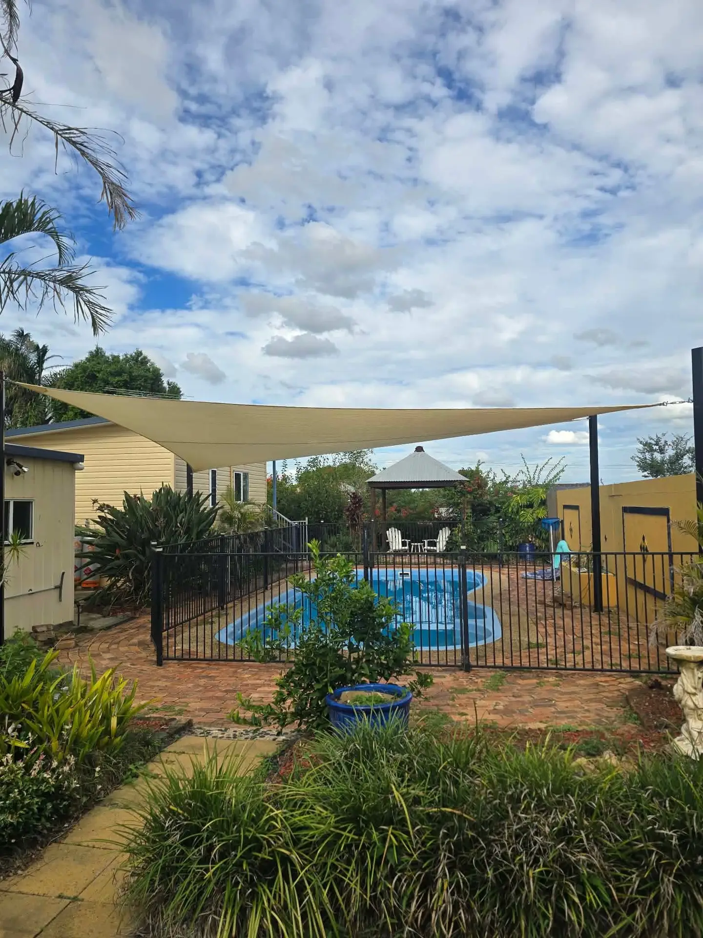 Shade Sail over pool #11.1